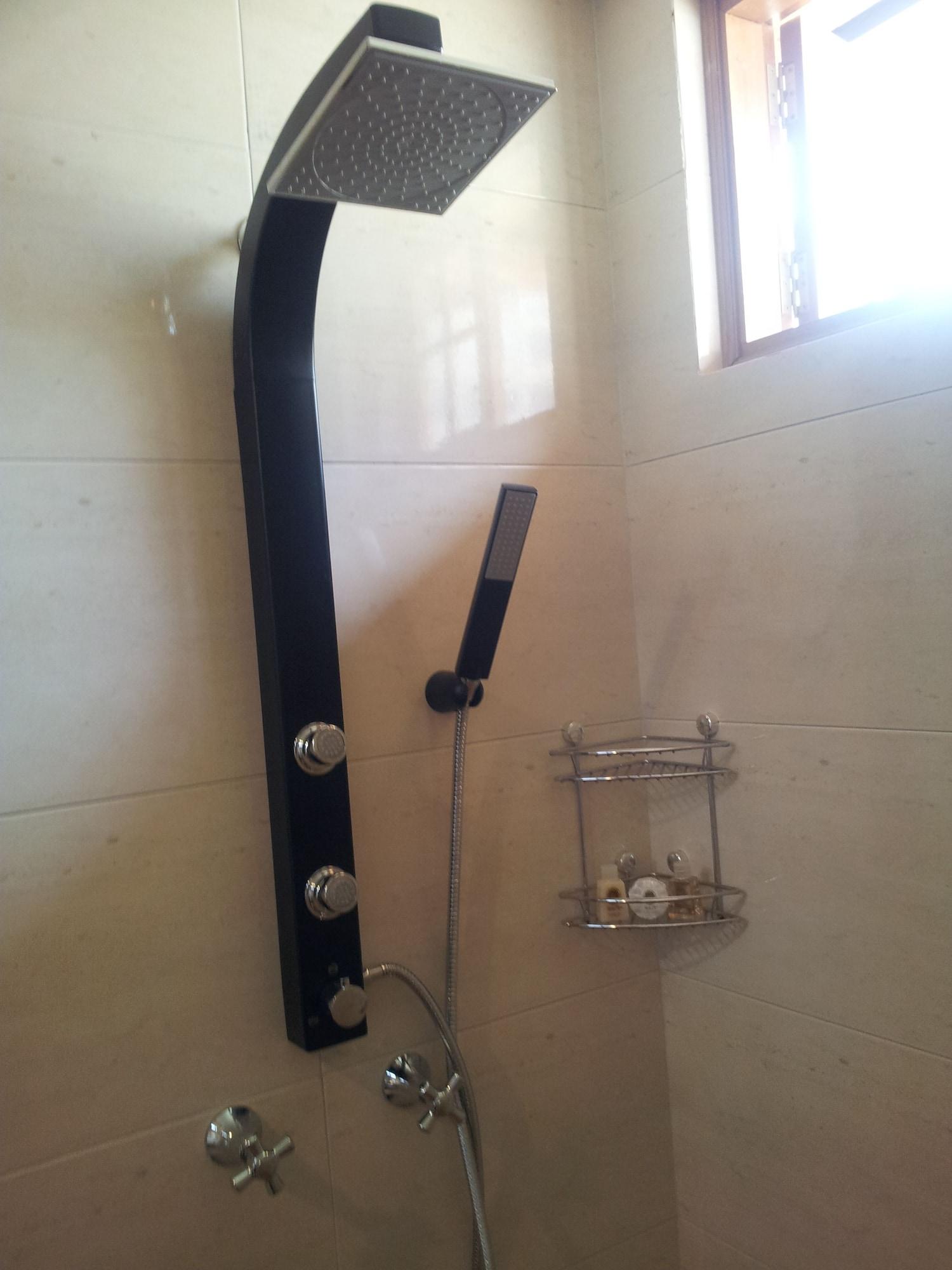 Hotel Santa Lucia Boutique Spa ボゴタ エクステリア 写真 A shower