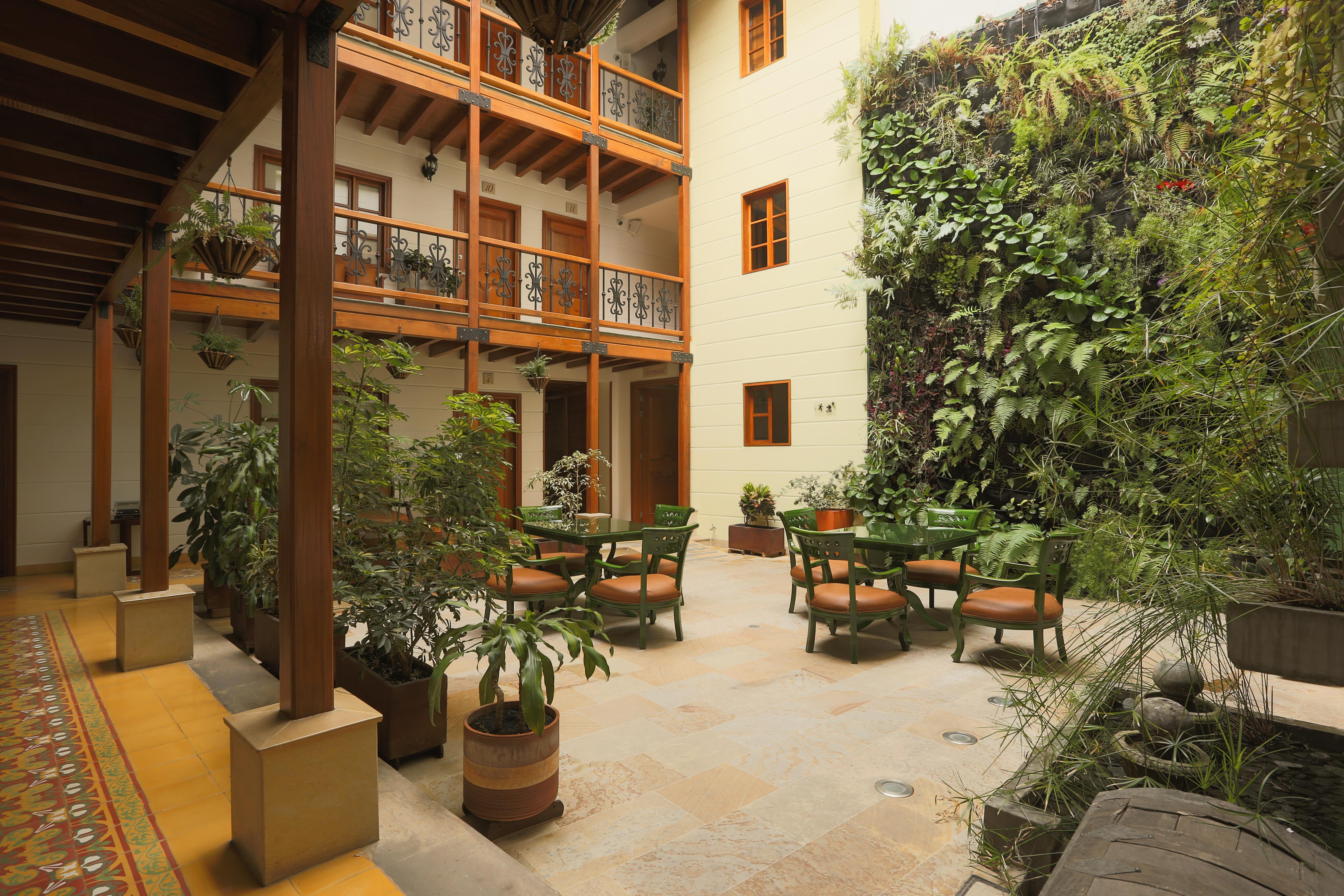 Hotel Santa Lucia Boutique Spa ボゴタ エクステリア 写真 Patio of the Casa de Moncada